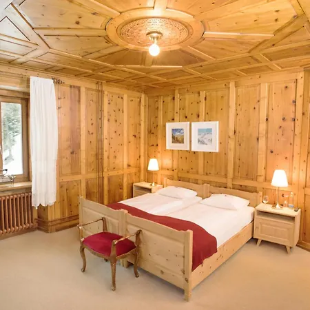 Hotel Veduta Cinuos-Chel